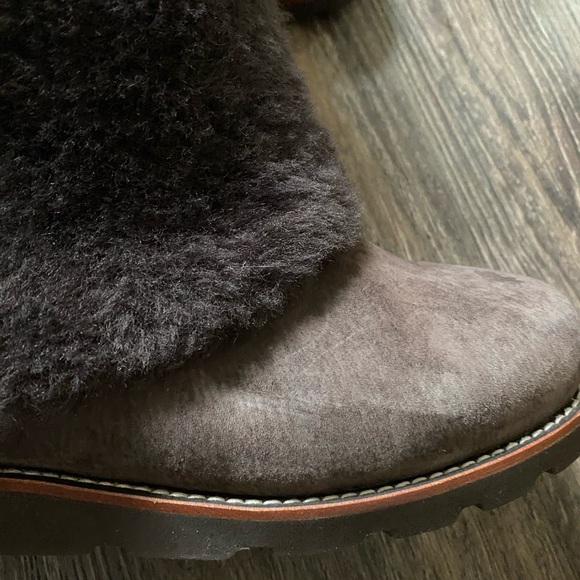 UGG Chocolate Suede Shearling Women Boots Size US 6 - Picture 6 of 9